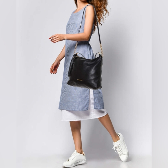 Michael Kors Black Leather Bedford Tassel Shoulder Bag - Picture 3 of 16